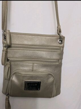 Nicole by Nicole Miller Crossbody Purse Beige Gold Faux Leather Shoulder Bag